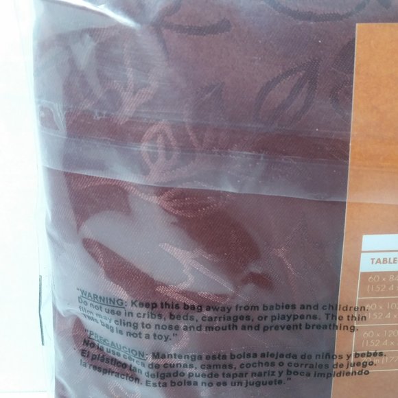 Fabric Table Cloth 70" Circle Fall Burgundy Leaf - Picture 7 of 8